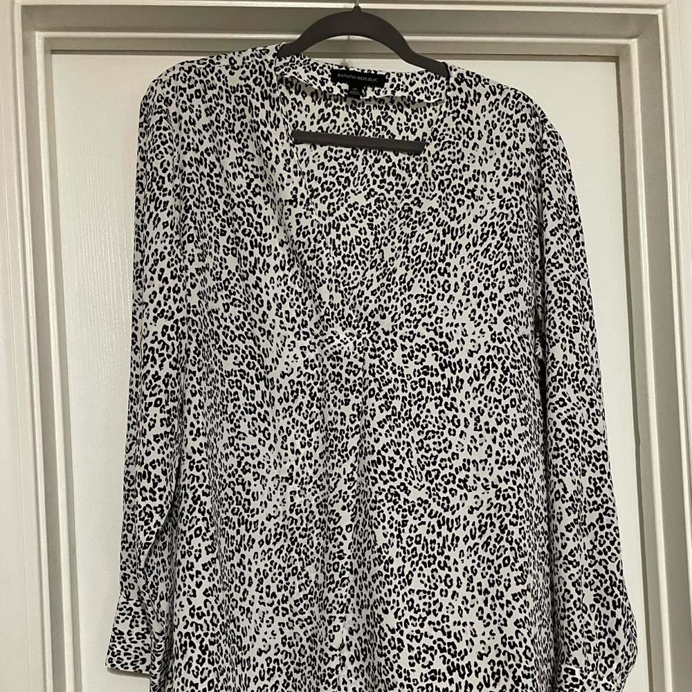 Banana Republic Leopard print blouse